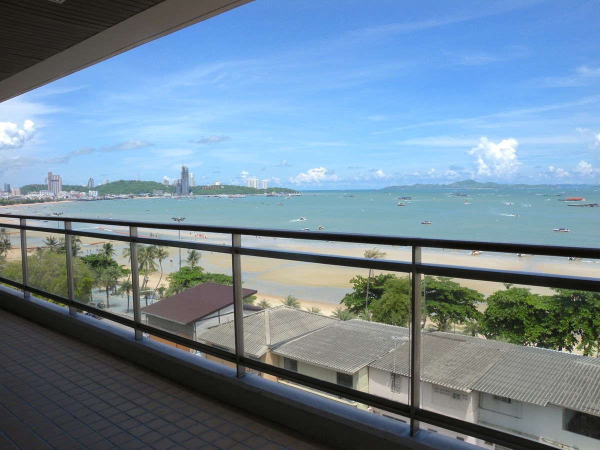 Northshore - 2 Bedroom for sale - Condominium - Pattaya Central - 